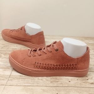 TOMS Suede Low Top Sneakers Mauve Salmon Leather EUC Women's Size 8.5